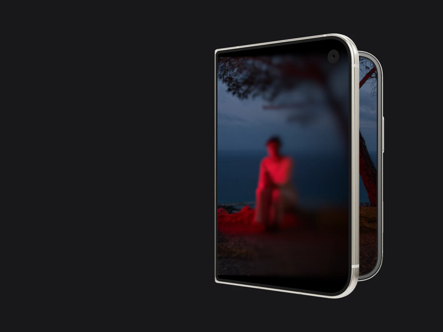 Make the fold part of your story — iPhone Duo